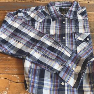 Long Sleeve Pearl Snap Western Style Shirt